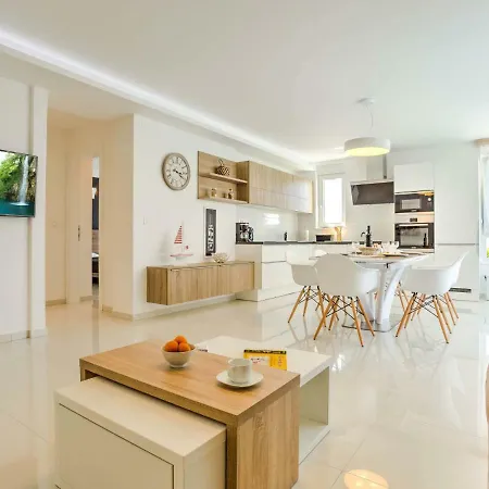 Appartement Vid By Interhome Vantacici